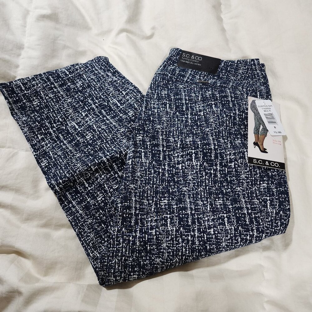 SC&Co Tummy Control Blue and White Capris NWT